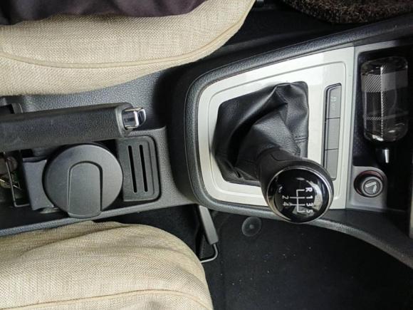 [上海·沪N] 二手大众朗逸2013款 1.6L 手动风尚版