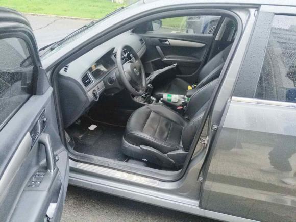 [无锡·苏B] 二手大众朗逸2013款 改款经典 1.6L 手动舒适版