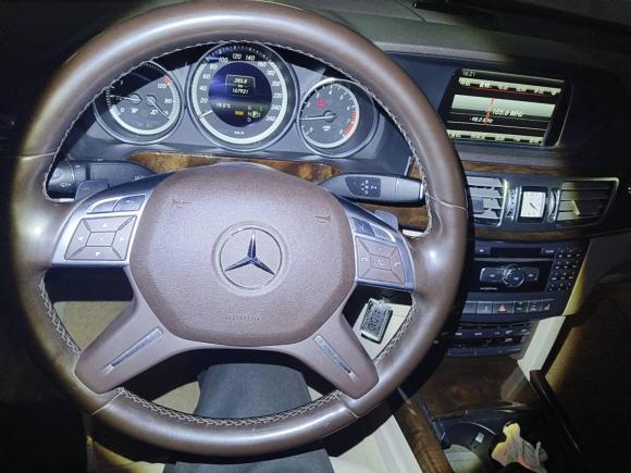 [成都·川A] 二手奔驰奔驰E级2014款 E 260 L 豪华型