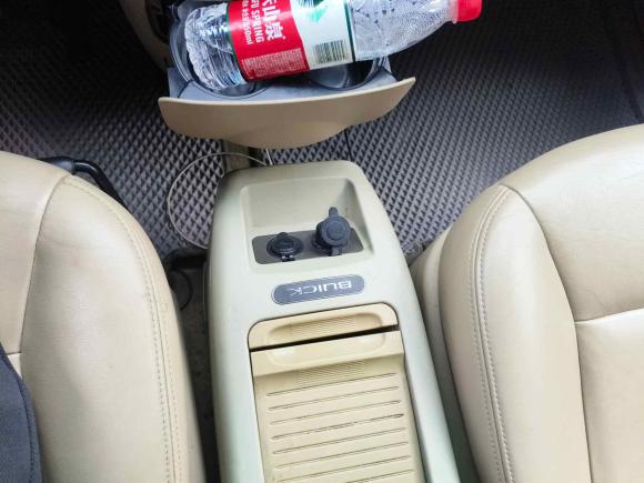 [深圳·粤B] 二手别克别克GL82014款 2.4L 行政版