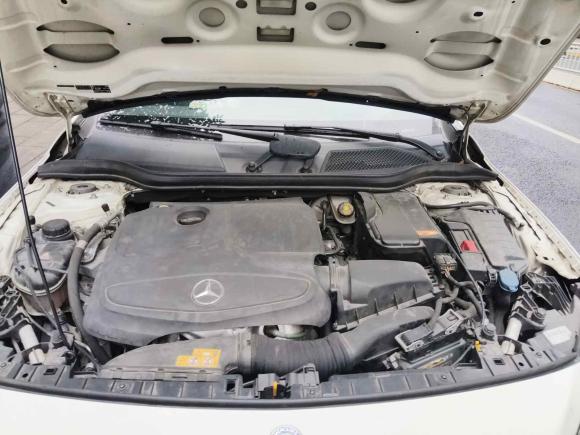 [成都·川A] 二手奔驰奔驰GLA2016款 GLA 200 动感型