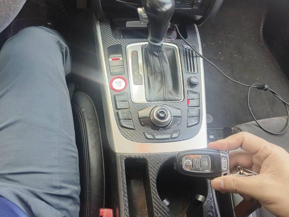 [杭州·浙A] 二手奥迪奥迪A4L2010款 2.0 TFSI 运动型