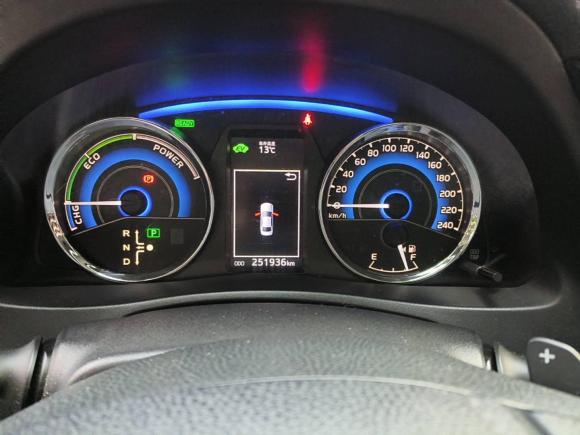 [成都·川A] 二手丰田卡罗拉2017款 改款双擎 1.8L E-CVT精英版