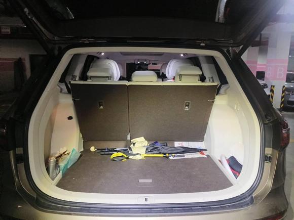 [上海·沪F] 二手大众威然2022款 380TSI 尊贵版