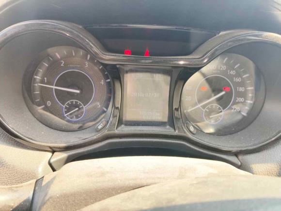 [南通·苏E] 二手江铃域虎32018款 2.5T柴油两驱进取版标准轴距