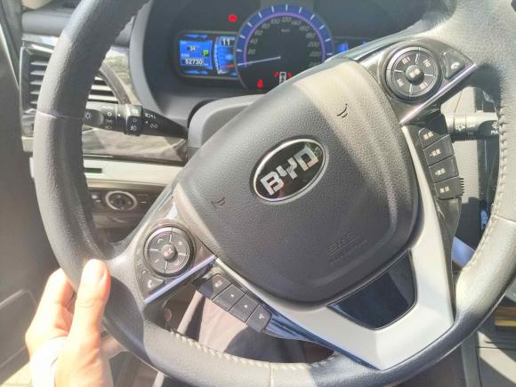 [成都·川A] 二手比亚迪比亚迪S72017款 2.0T 自动尊贵型