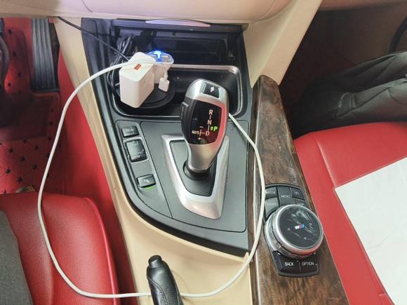 [西安·陕A] 二手宝马宝马3系2013款 320Li 豪华设计套装