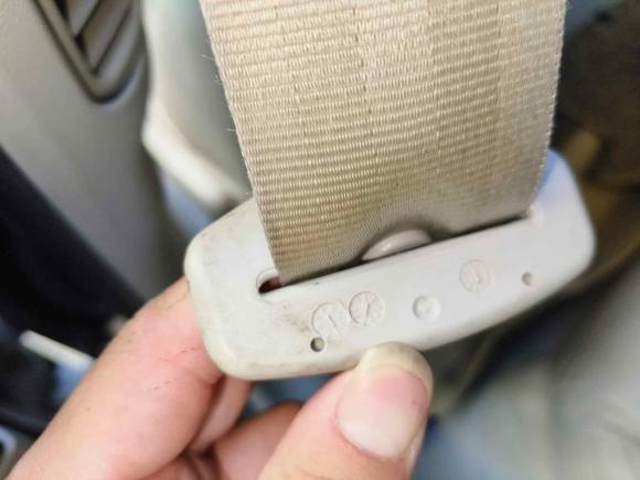 [深圳·粤B] 二手雪铁龙雪铁龙C52014款 2.0L 自动尊悦型