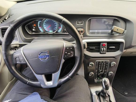 [上海·沪C] 二手沃尔沃沃尔沃V402014款 2.0T 智雅版