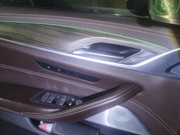 [深圳·粤B] 二手宝马宝马5系新能源2020款 里程升级版 530Le 先锋版