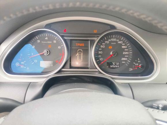 [上海·沪B] 二手奥迪奥迪Q72012款 3.0 TFSI 舒适型(200kW)