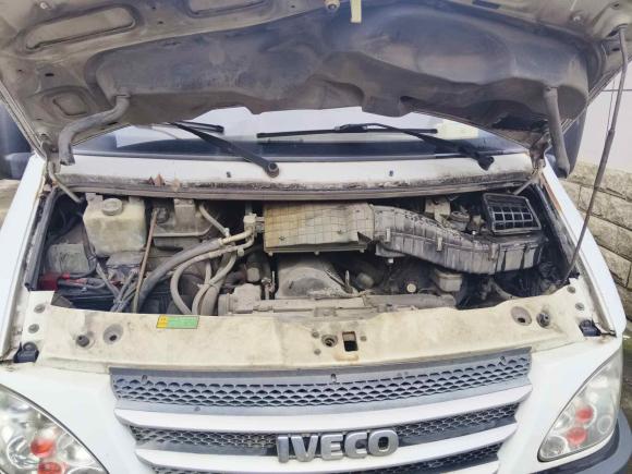 [金华·苏F] 二手依维柯依维柯褒迪2012款 2.5T-A32 基本型