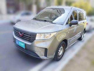 五菱汽车五菱宏光PLUS2020款 1.5L 手动标准型 7座