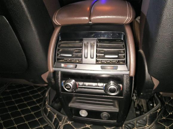 [武汉·鄂A] 二手宝马宝马X52015款 xDrive28i