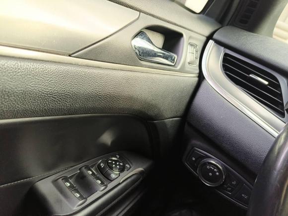 [上海·苏A] 二手林肯林肯MKC2014款 2.0T 两驱尊享版