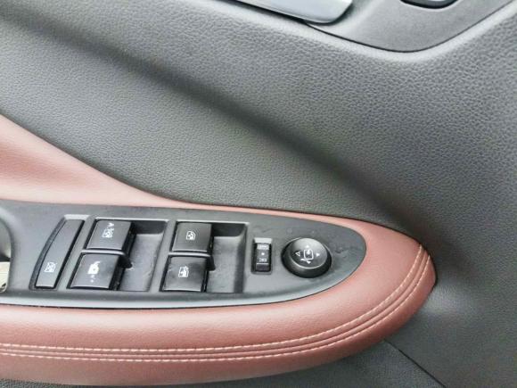 [武汉·鄂A] 二手别克昂科威Plus2016款 28T 四驱精英型