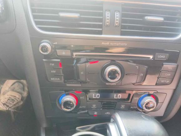 [深圳·粤B] 二手奥迪奥迪A4L2015款 35 TFSI 自动标准型