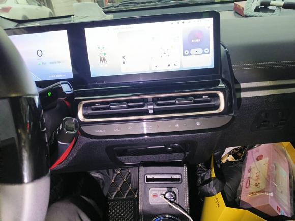 [深圳·粤B] 二手宝骏宝骏KiWi EV2023款 智潮版 三元锂