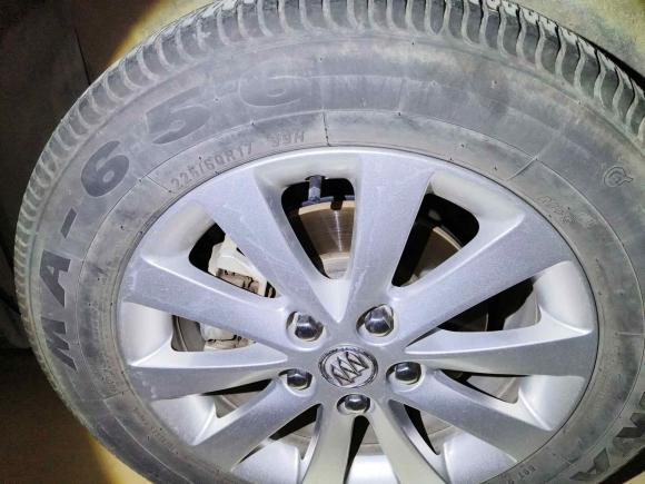 [济南·鲁A] 二手别克别克GL82014款 2.4L 经典版