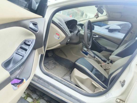[武汉·鄂A] 二手福特福克斯2012款 三厢 1.6L 自动舒适型