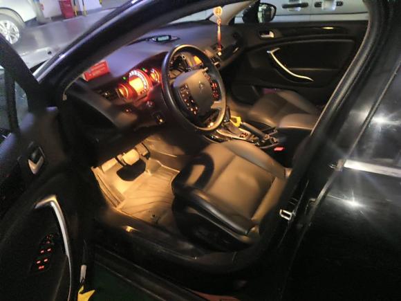 [武汉·冀A] 二手雪铁龙雪铁龙C52013款 2.0L 自动尊享型