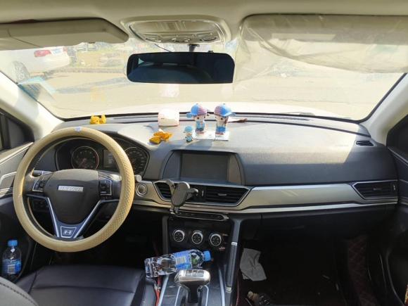 [武汉·鄂A] 二手哈弗哈弗H62018款 红标 运动版 1.5T 自动两驱精英型