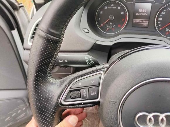 [武汉·鄂A] 二手奥迪奥迪Q32017款 30 TFSI 时尚型