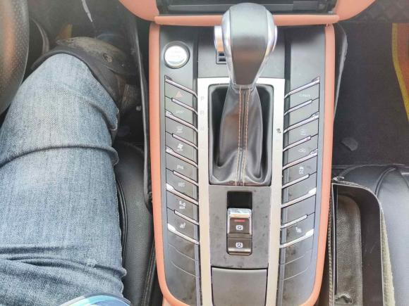 [上海·渝A] 二手众泰众泰SR92017款 2.0T 自动极致之梦版