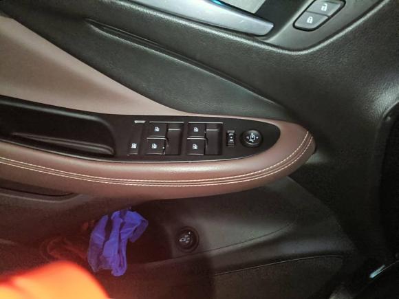 [苏州·苏E] 二手别克昂科威Plus2014款 28T 四驱豪华型