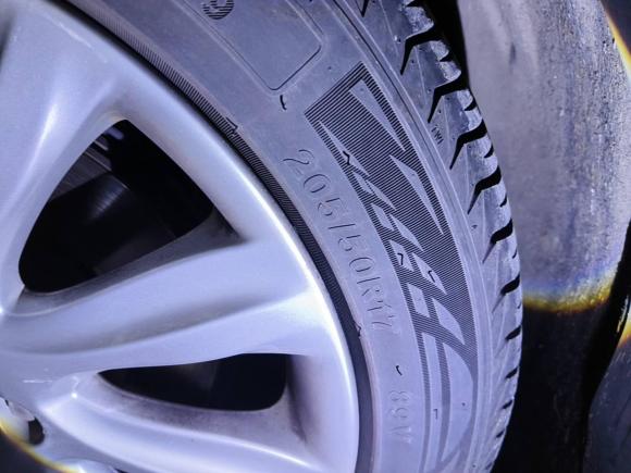 [武汉·鄂A] 二手沃尔沃沃尔沃V402015款 1.6T 智逸版