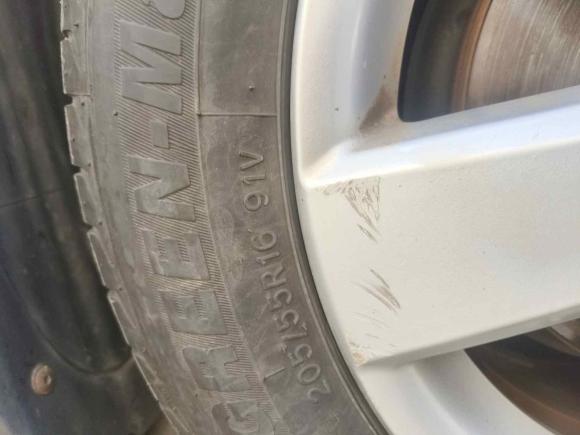 [广州·粤A] 二手大众途安2013款 1.4T 手动舒适版5座