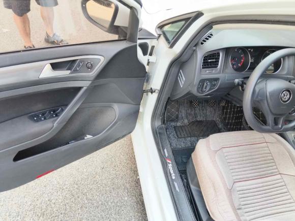 [青岛·鲁B] 二手大众高尔夫2015款 1.6L 手动时尚型