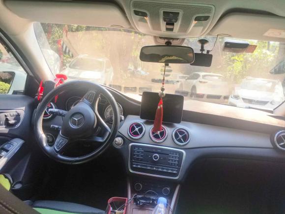 [广州·粤A] 二手奔驰奔驰GLA2016款 GLA 220 4MATIC 时尚型