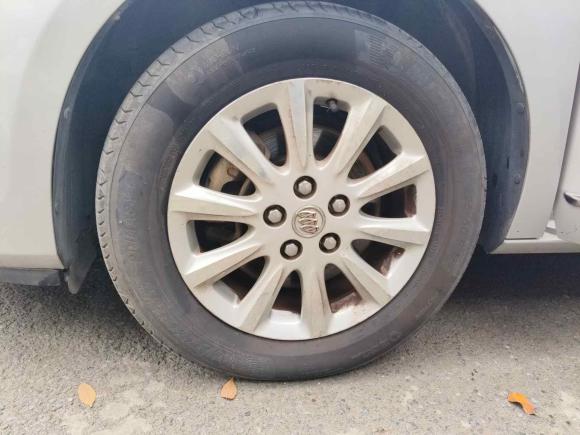 [南京·苏A] 二手别克别克GL82011款 3.0L XT豪华商务旗舰版