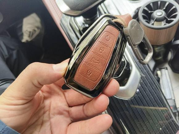 [上海·苏U] 二手吉利汽车星越L2021款 2.0TD DCT EVO两驱智尊型