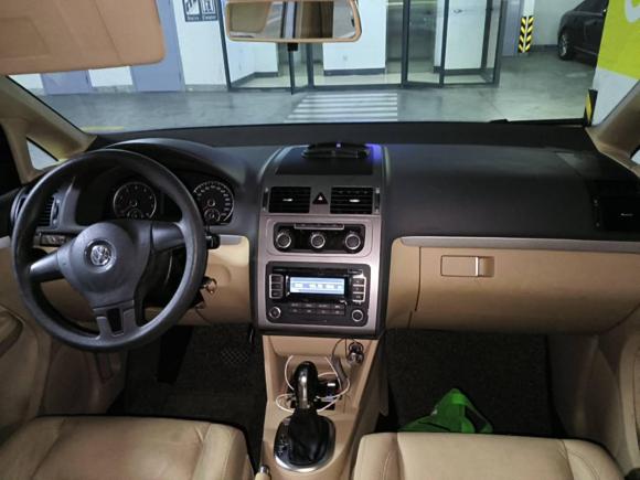 [上海·沪D] 二手大众途安2011款 1.4T DSG智雅版5座