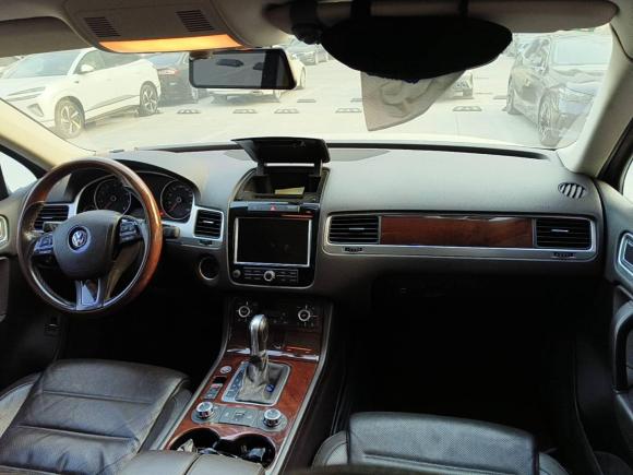 [深圳·粤B] 二手大众途锐2011款 3.0TSI 高配型