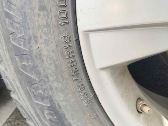 [上海·沪M] 二手雪佛兰科帕奇2011款 2.4 AT 7座豪华版