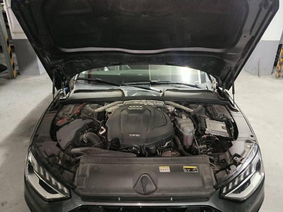 [无锡·苏B] 二手奥迪奥迪A4L2022款 40 TFSI 豪华动感型