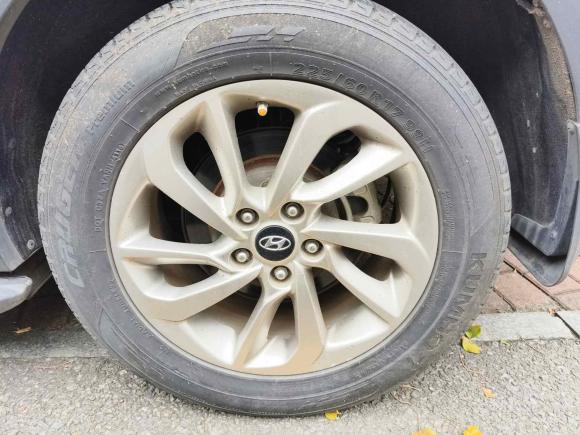 [深圳·粤B] 二手现代途胜2015款 1.6T 双离合两驱智能型