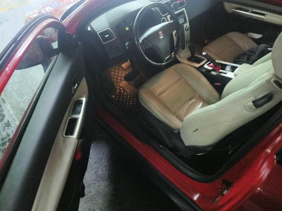 [成都·川A] 二手沃尔沃沃尔沃C302011款 2.0 智尚版