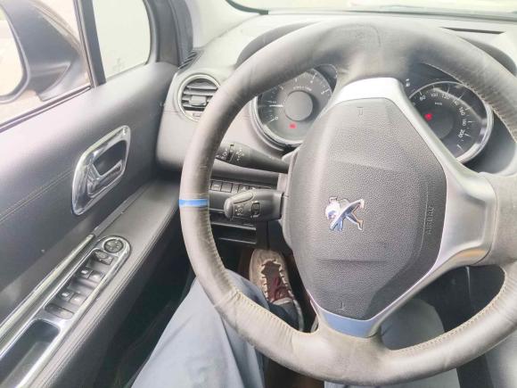 [成都·川G] 二手标致标致30082013款 2.0L 自动潮流版