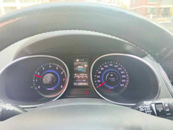 [青岛·鲁U] 二手现代胜达2013款 2.0T 自动四驱尊贵型