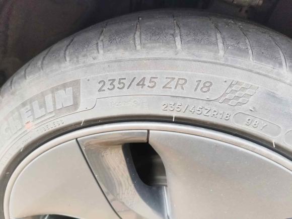 [上海·沪A] 二手特斯拉Model 32020款 标准续航后驱升级版