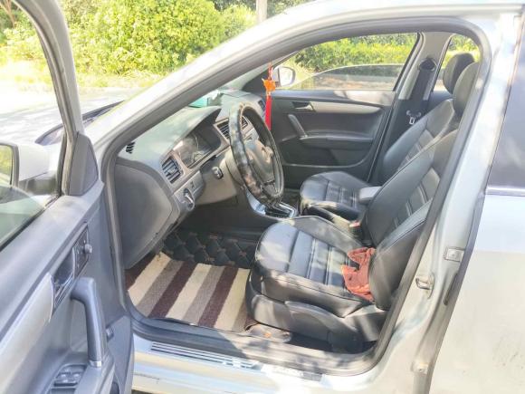 [上海·鄂A] 二手大众朗逸2013款 1.6L 自动豪华版