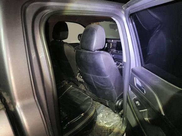 [上海·沪C] 二手长城金刚炮2023款 2.0T自动柴油两驱精英型平箱GW4D20M