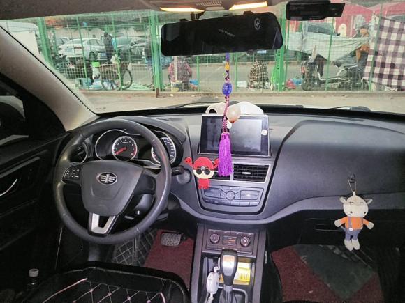 [苏州·苏E] 二手奔腾奔腾X402017款 1.6L 自动豪华型