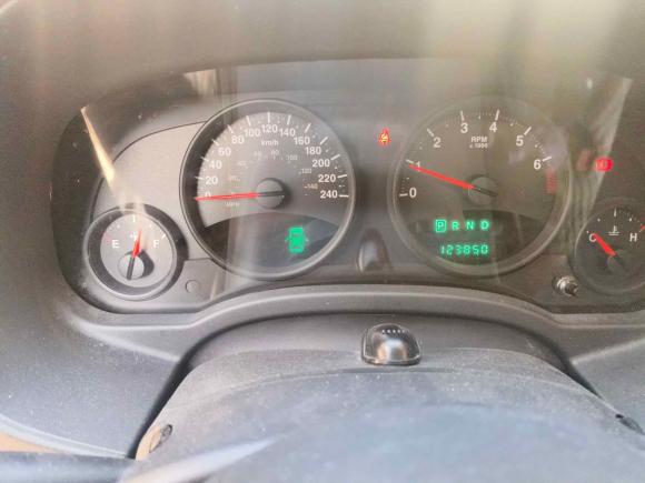 [湖州·浙E] 二手Jeep指南者2011款 2.4L 四驱运动版