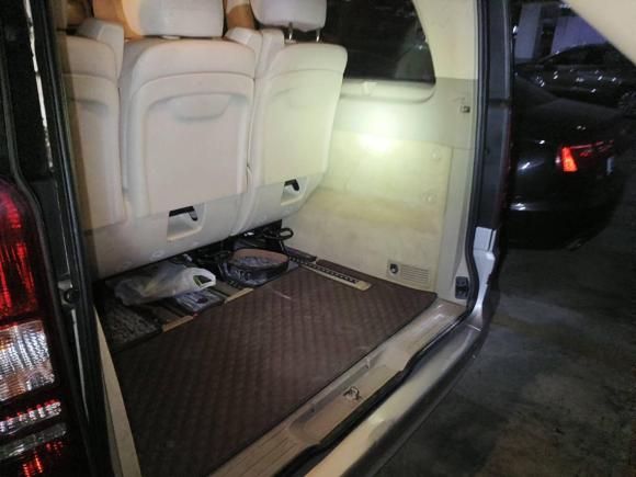 [上海·沪E] 二手奔驰唯雅诺2013款 3.0L 舒适版