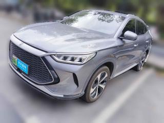 比亚迪宋PLUS新能源2021款 DM-i 51KM 尊荣型